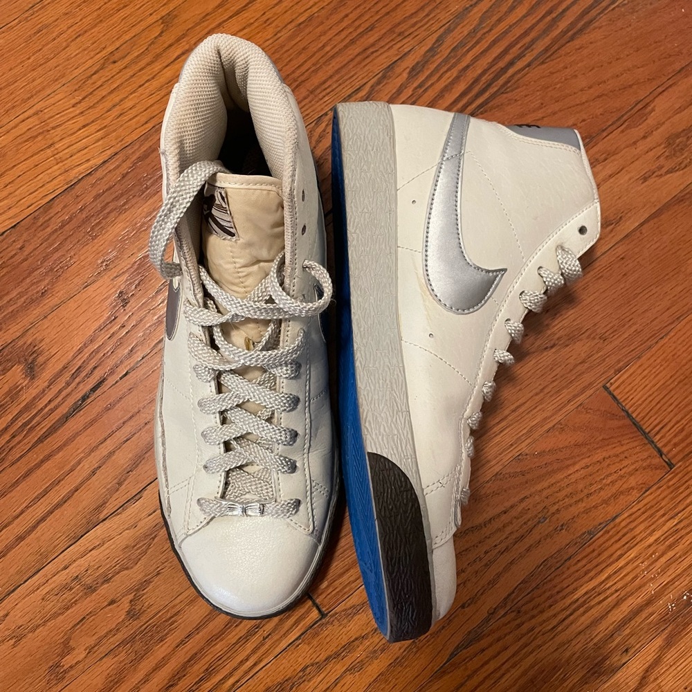 Nike Blazer Sneakers